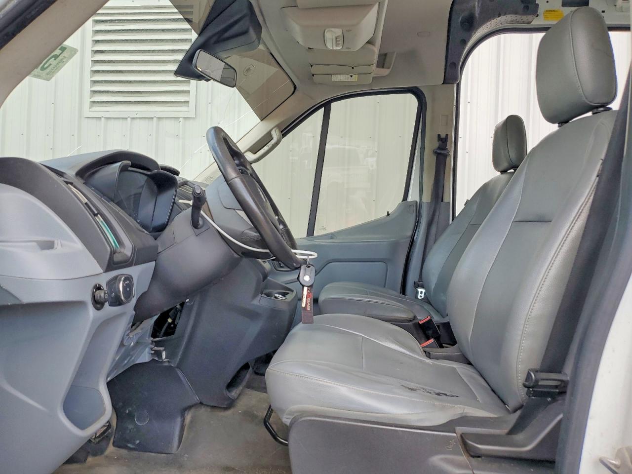 Ford Transit T-150