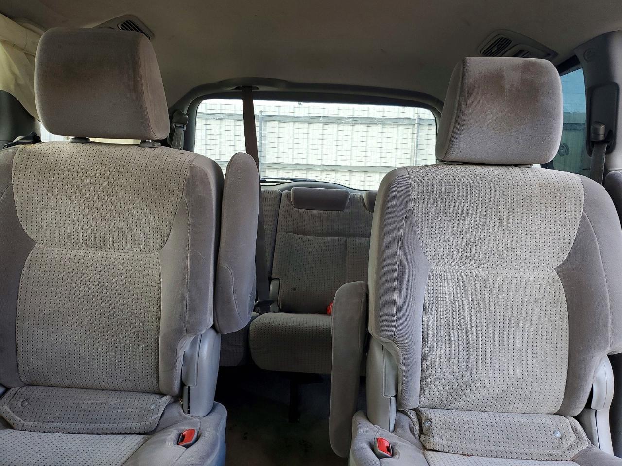 Toyota Sienna Le 7-passenger