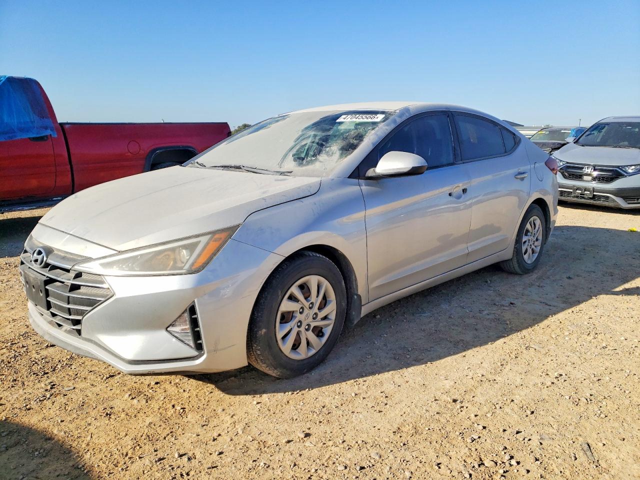 Salvage Hyundai ELANTRA Image
