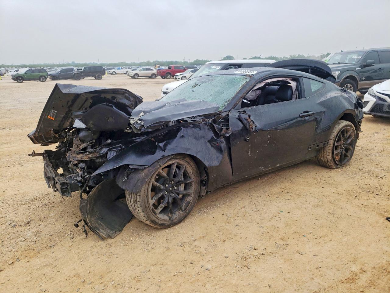 Salvage Ford Mustang Image