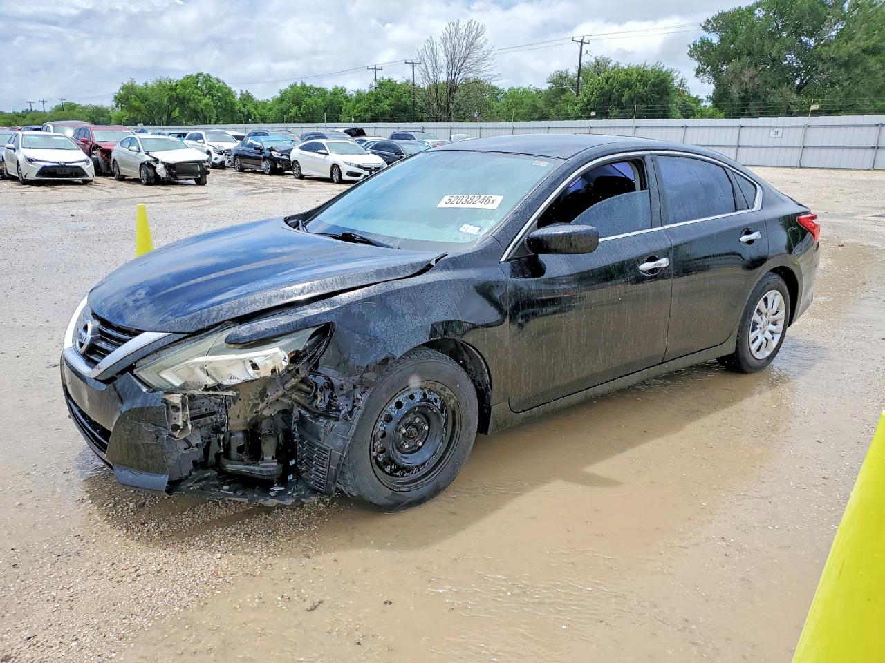 Salvage Nissan Altima Image