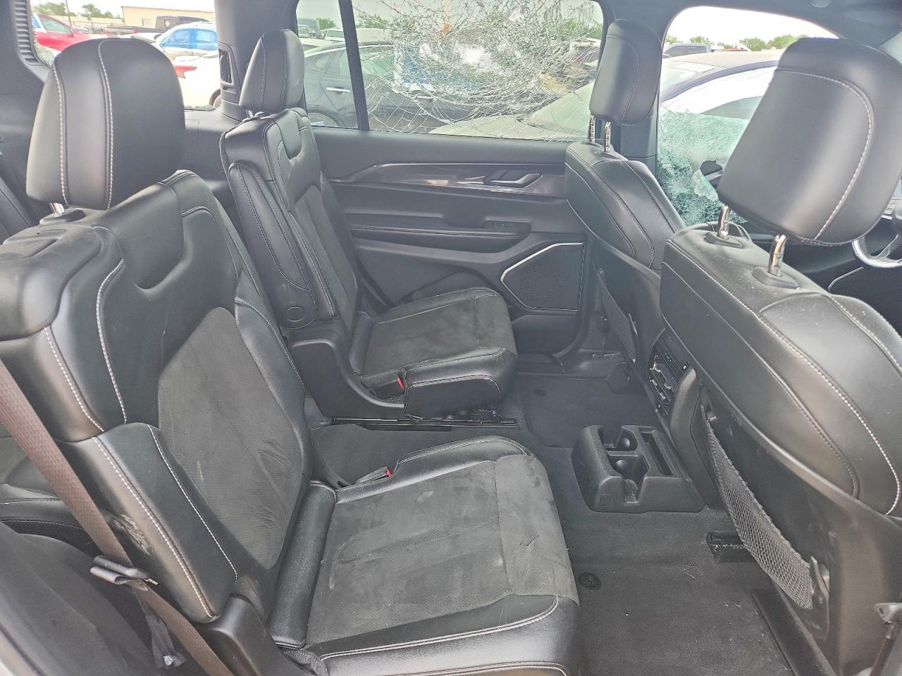 Jeep Cherokee L Laredo