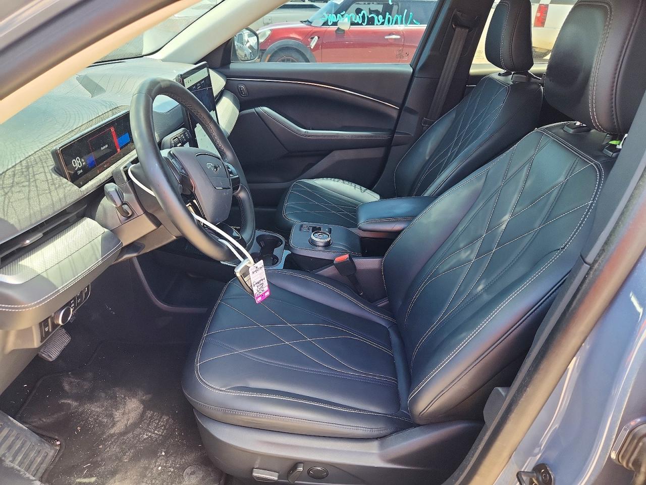 Ford Mustang Select