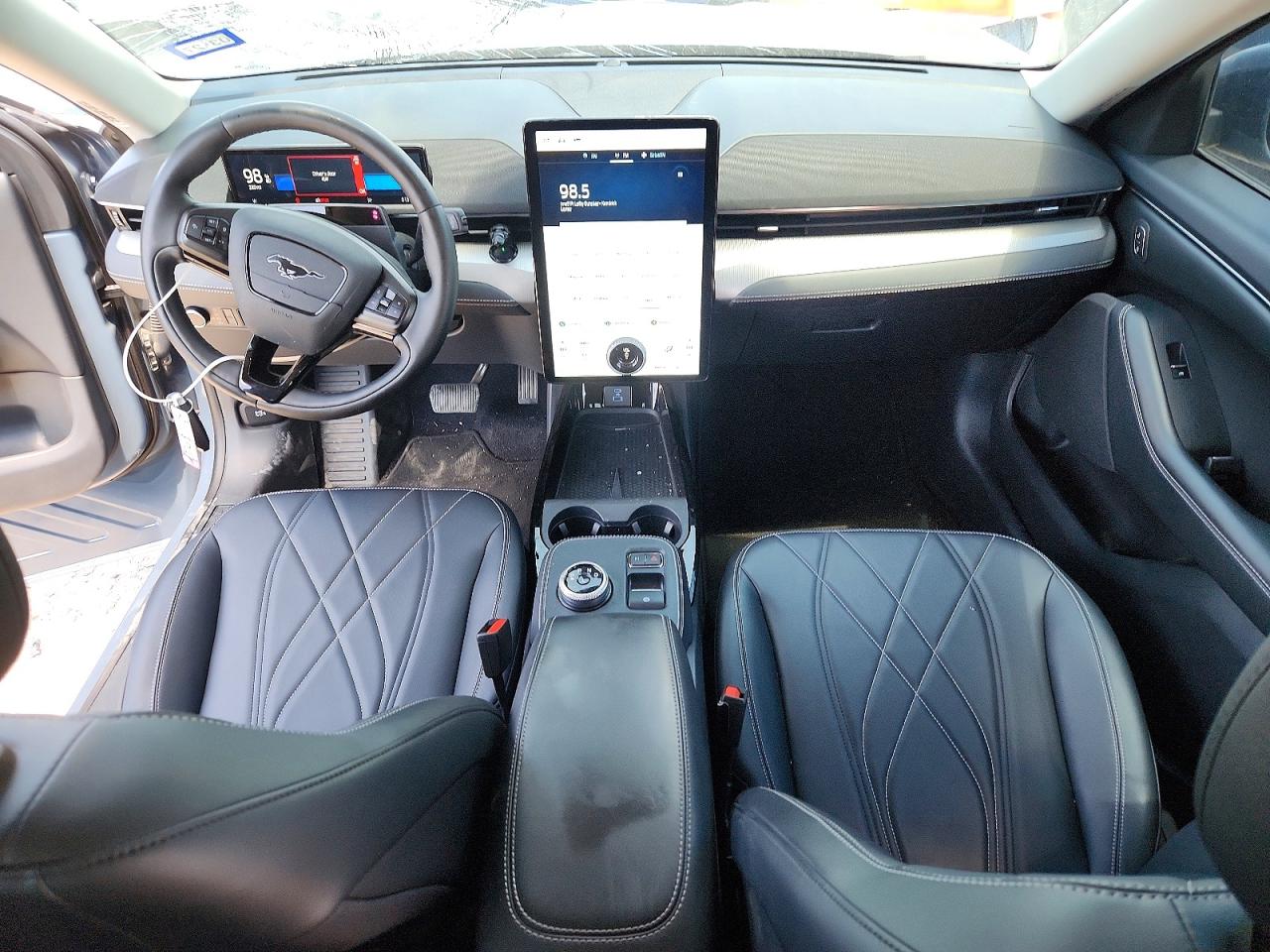 Ford Mustang Select
