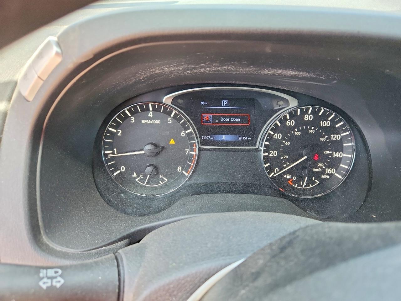 Nissan Pathfinder S