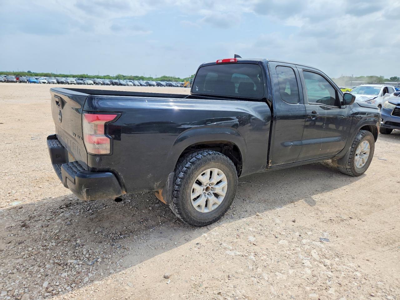 Nissan Frontier Sv