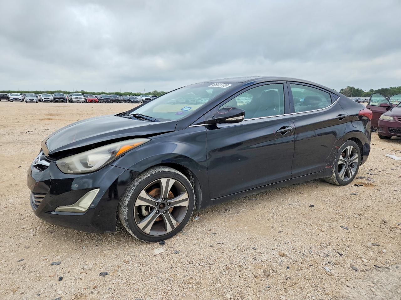 Salvage Hyundai ELANTRA Image