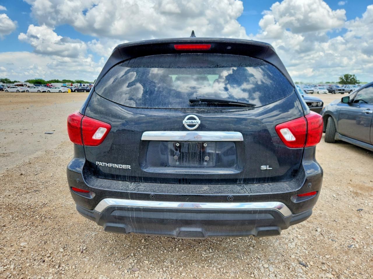Nissan Pathfinder Sl