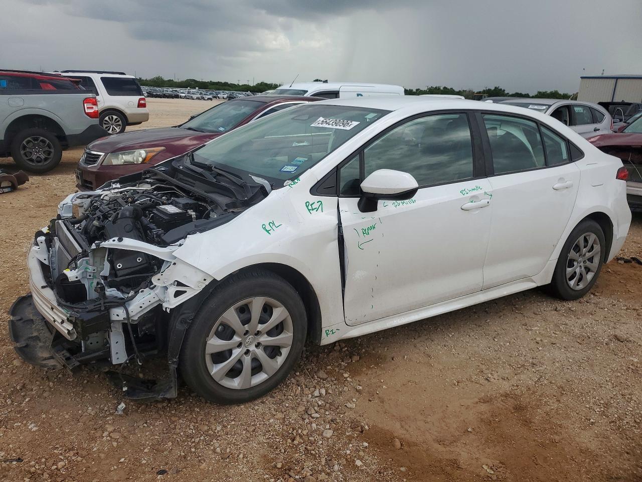 Salvage Toyota Corolla Image