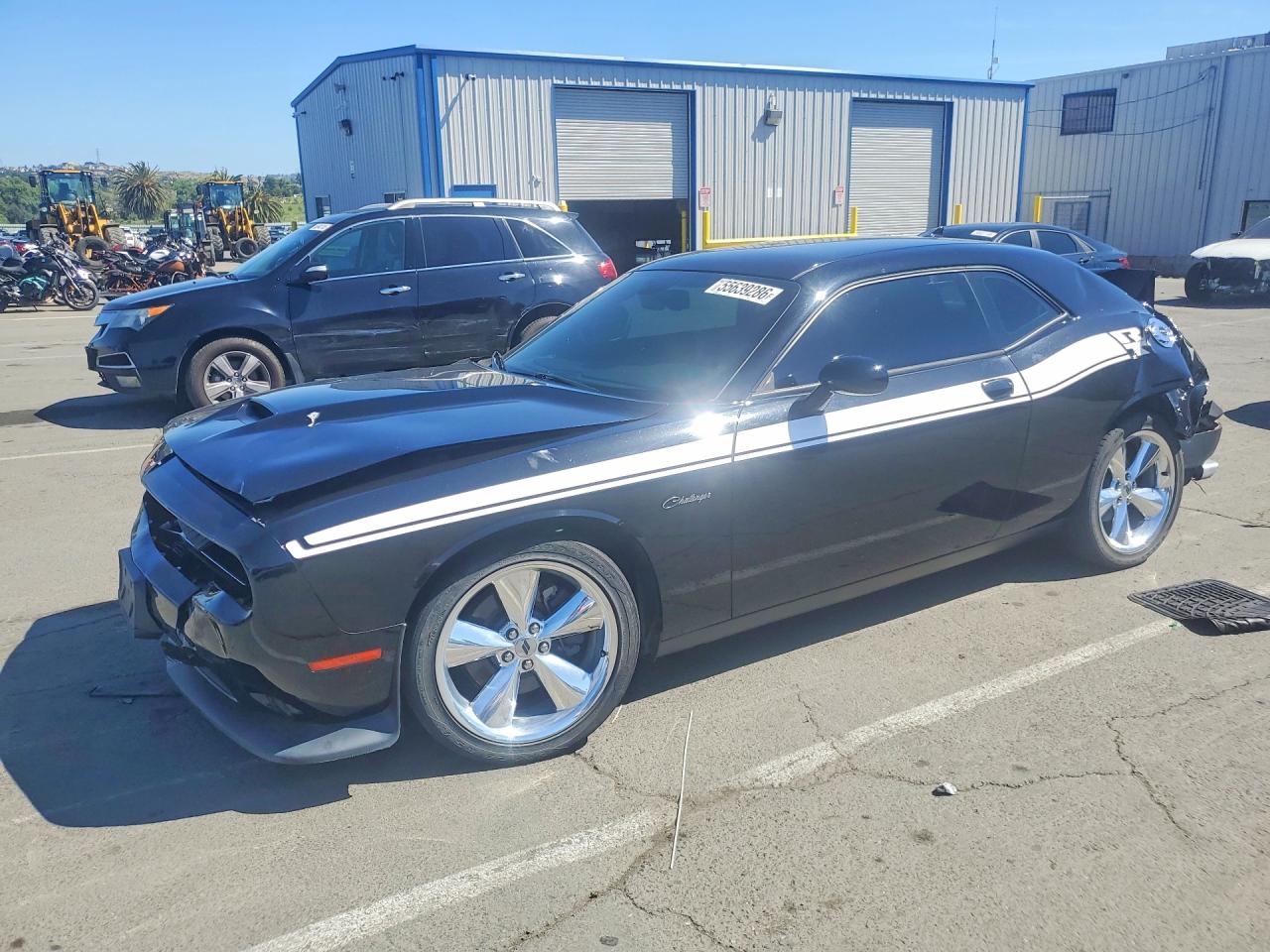 Salvage Dodge Challenger Image