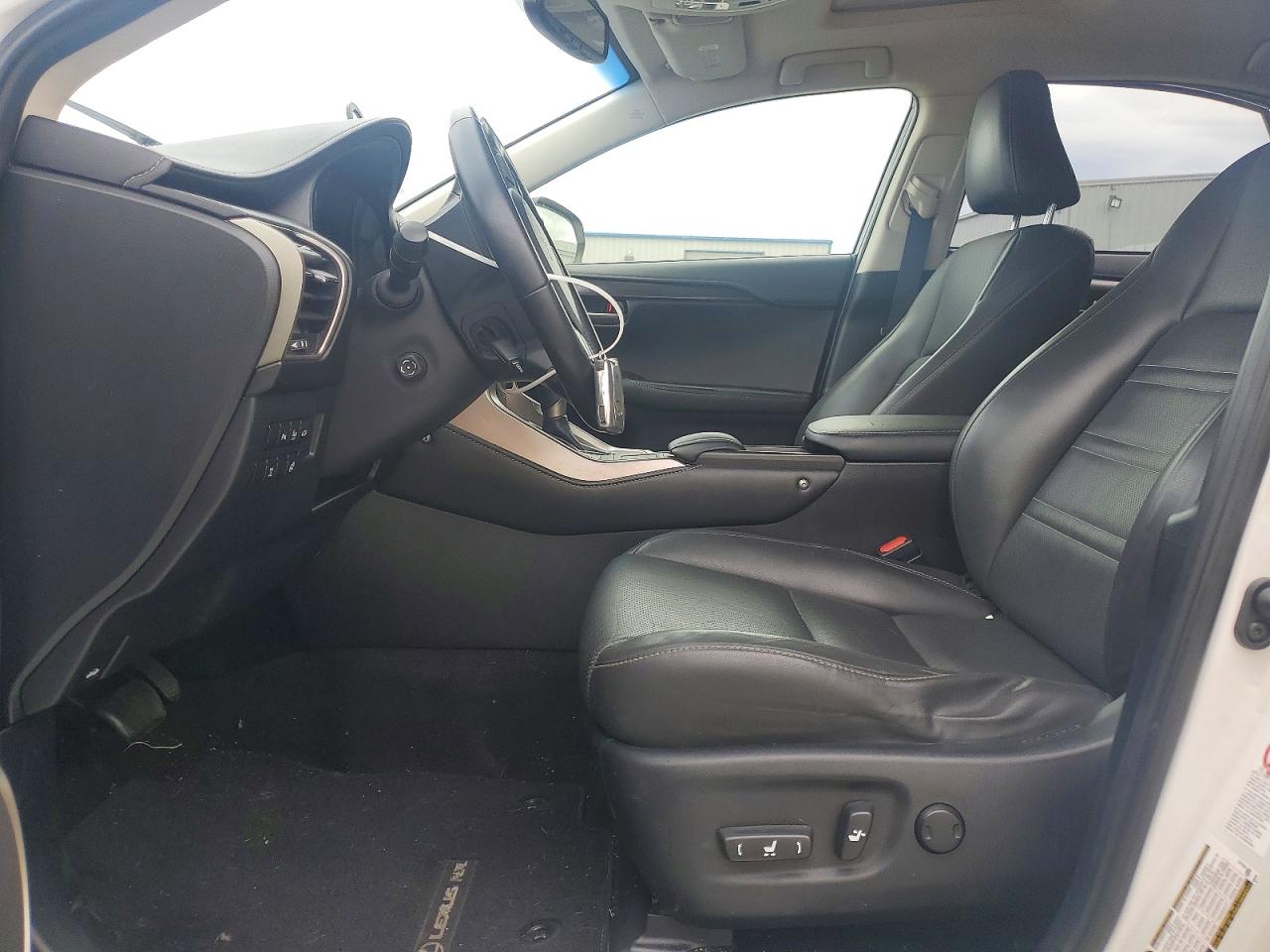Lexus NX 200t