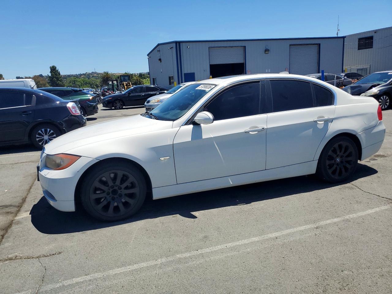 Salvage BMW 3 Series Image