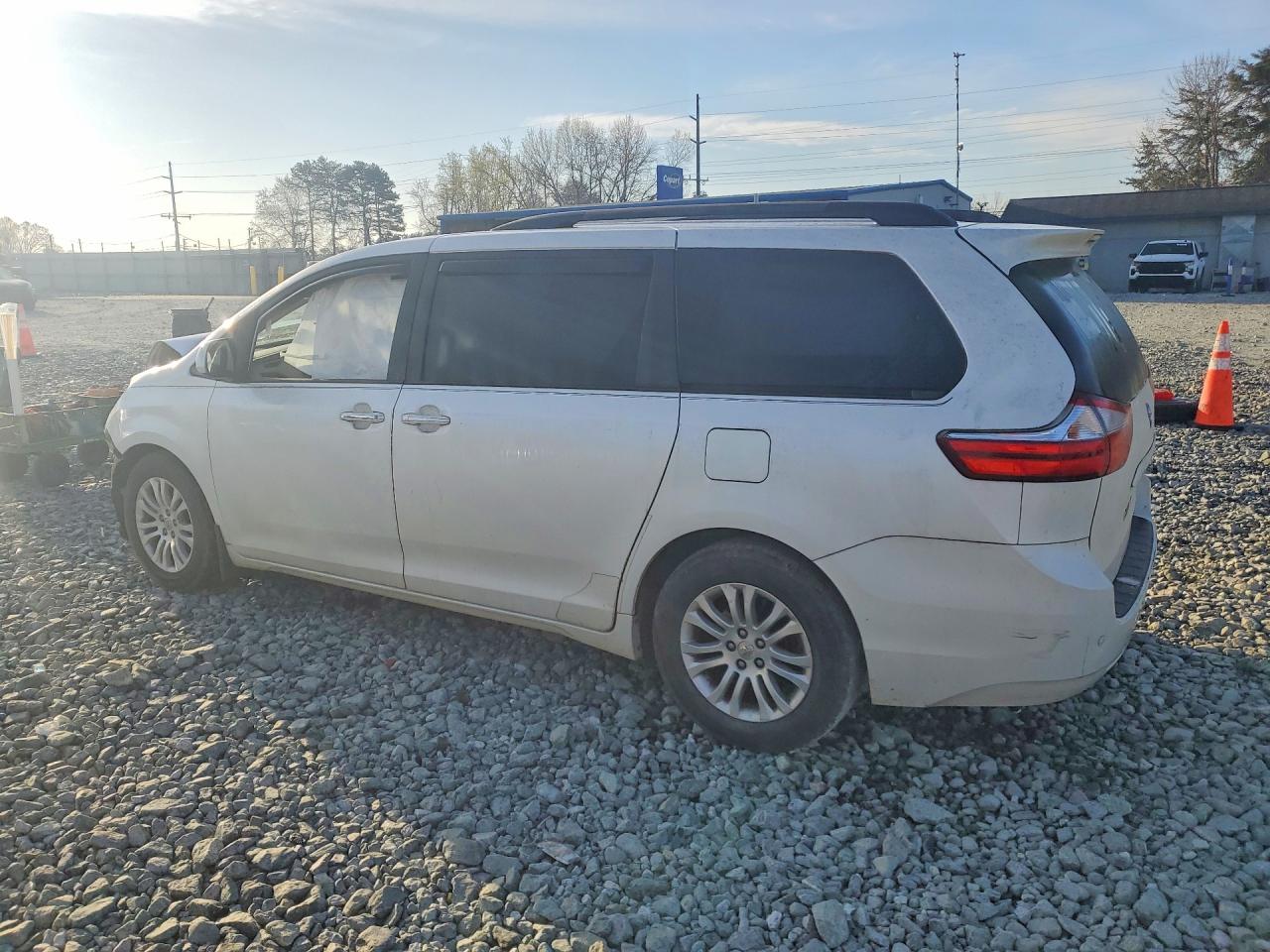 Toyota Sienna Xle 8-passenger