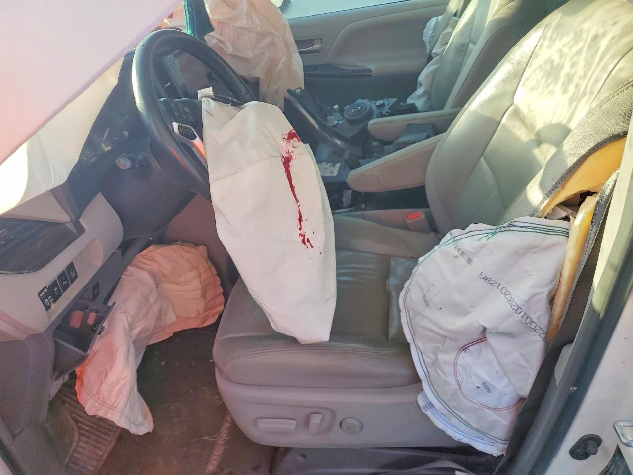 Toyota Sienna Xle 8-passenger