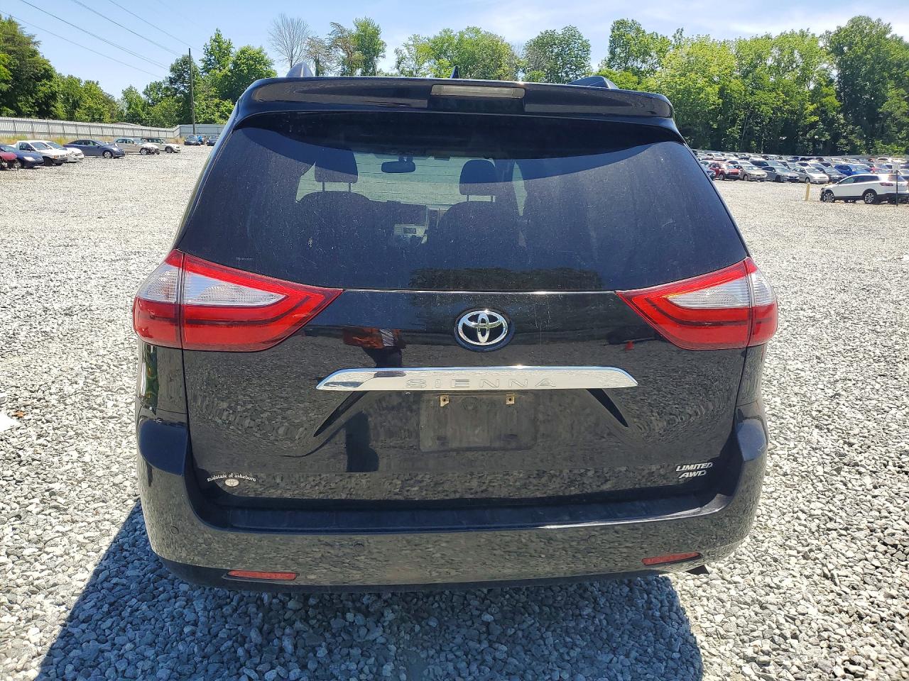 Toyota Sienna Limited Premium 7-passenger