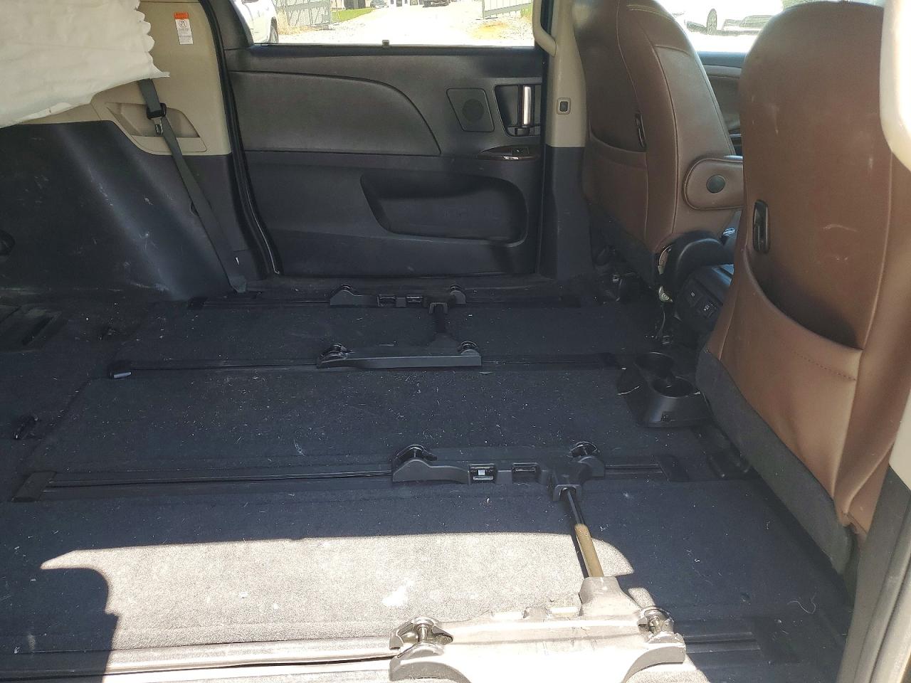 Toyota Sienna Limited Premium 7-passenger