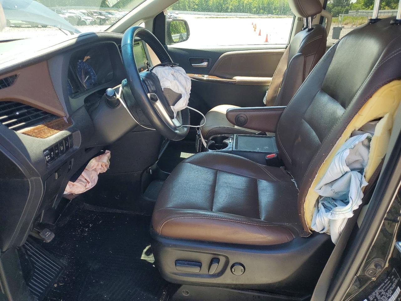 Toyota Sienna Limited Premium 7-passenger