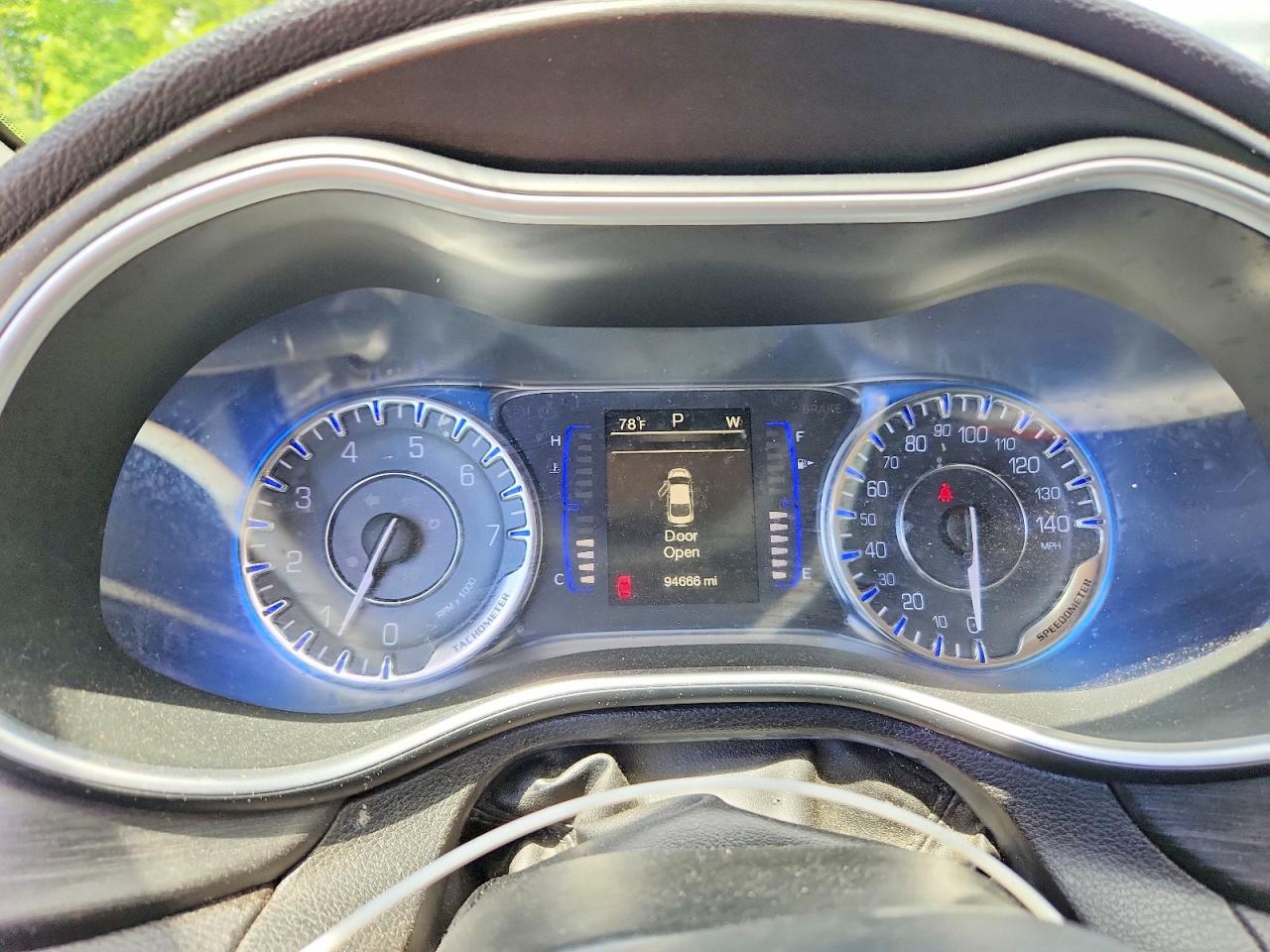 Chrysler 200