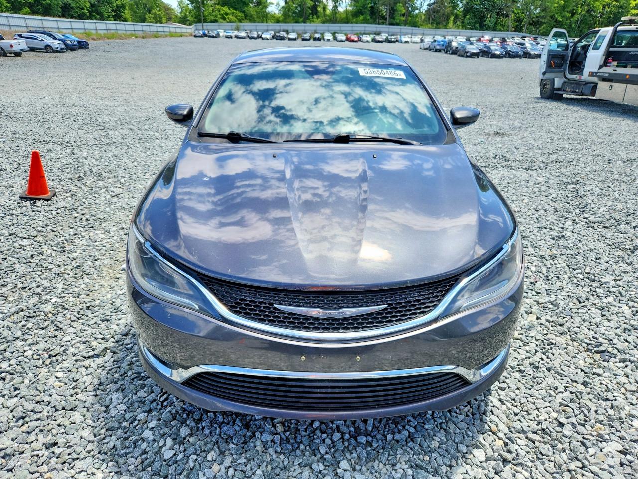 Chrysler 200