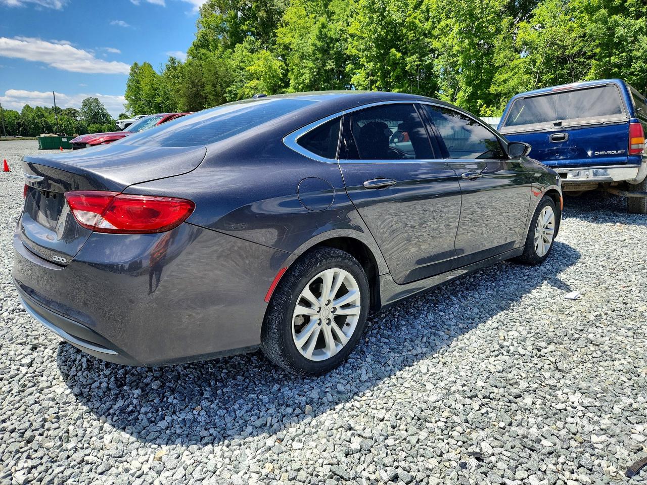 Chrysler 200