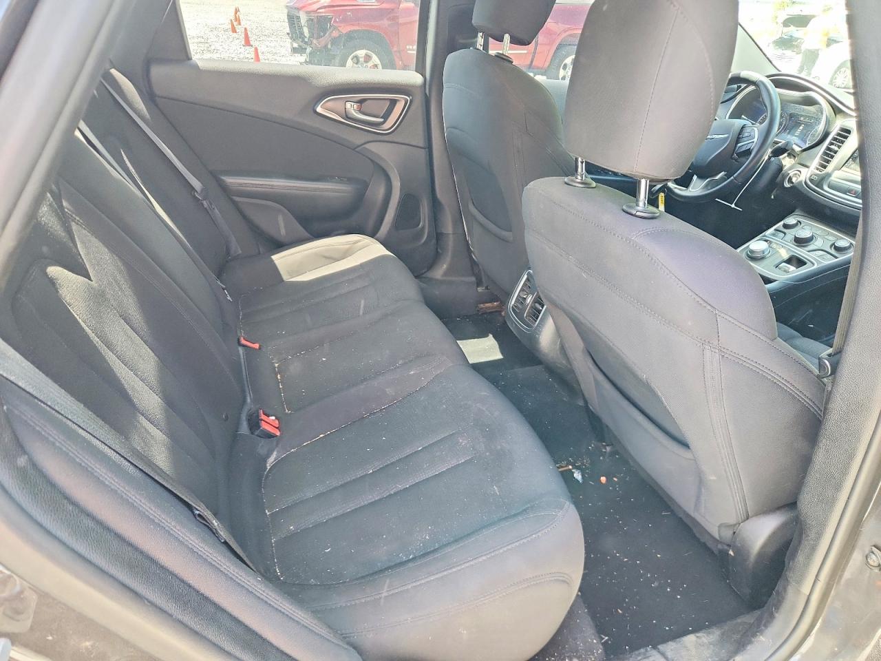 Chrysler 200