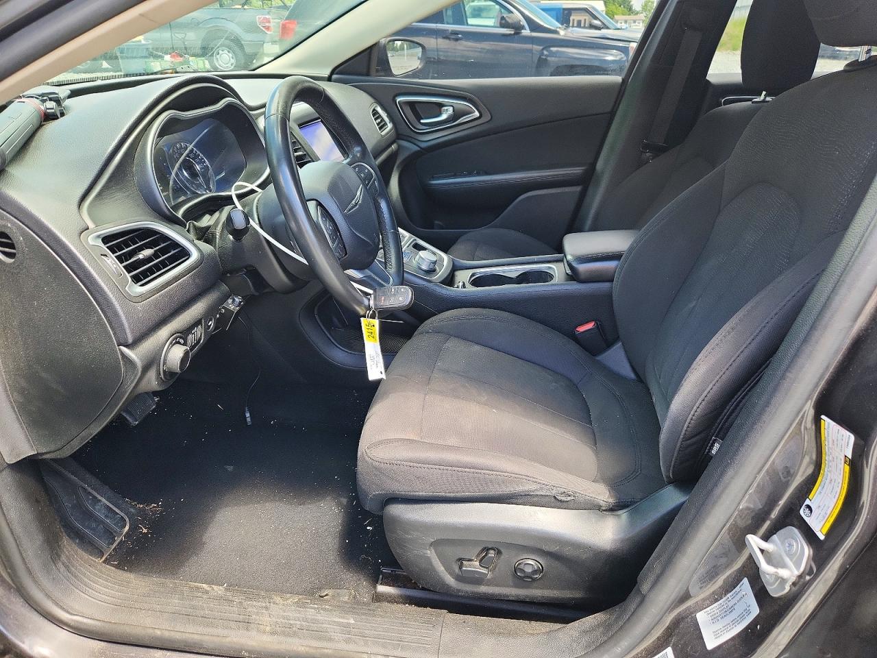 Chrysler 200