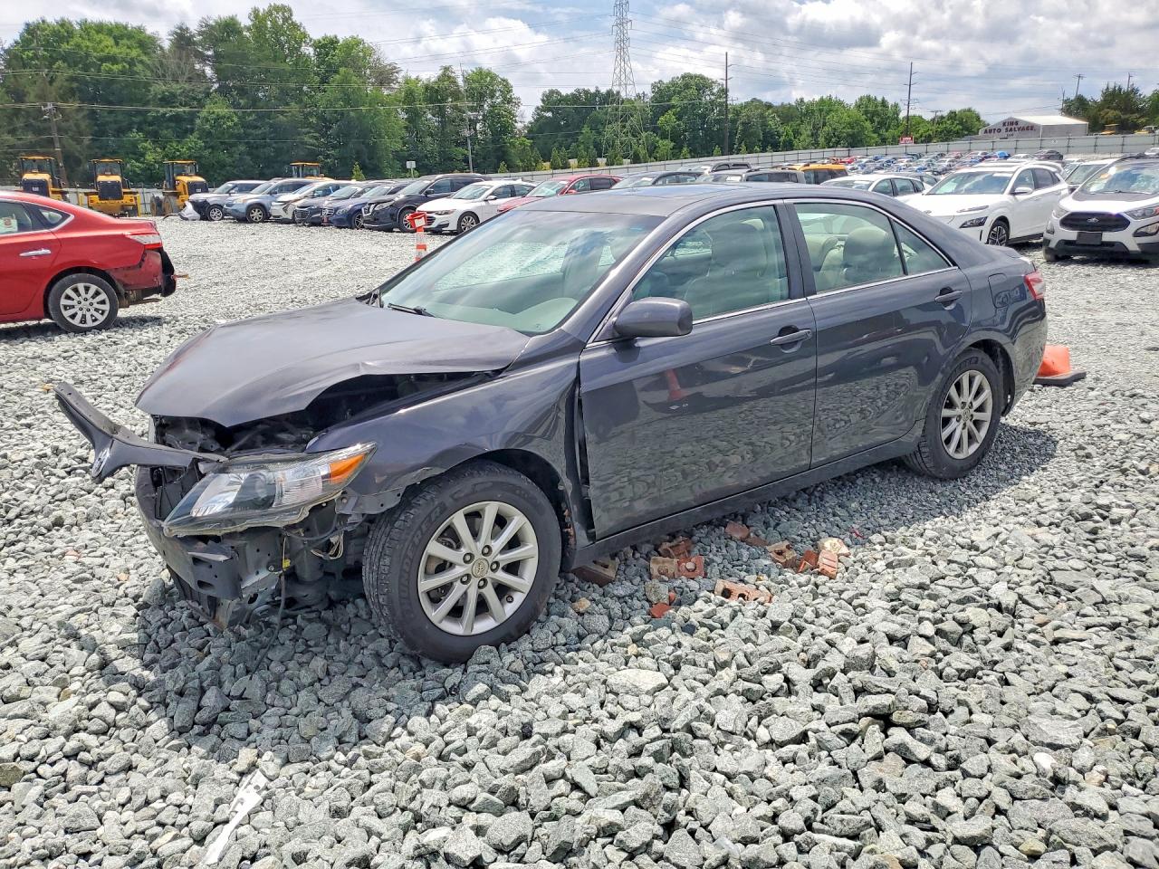 Salvage Toyota Camry Image