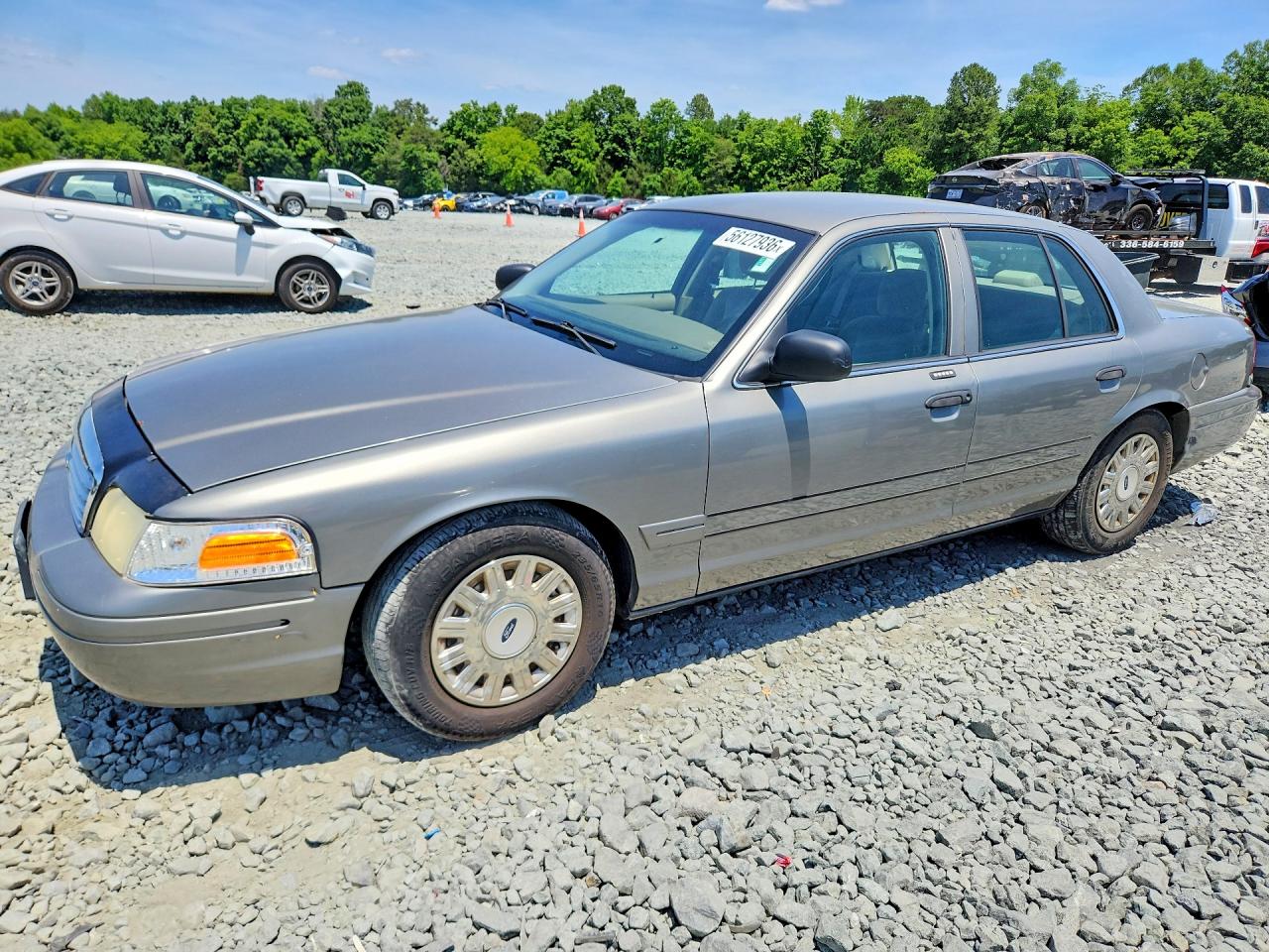 Salvage Ford Crown Vic Image