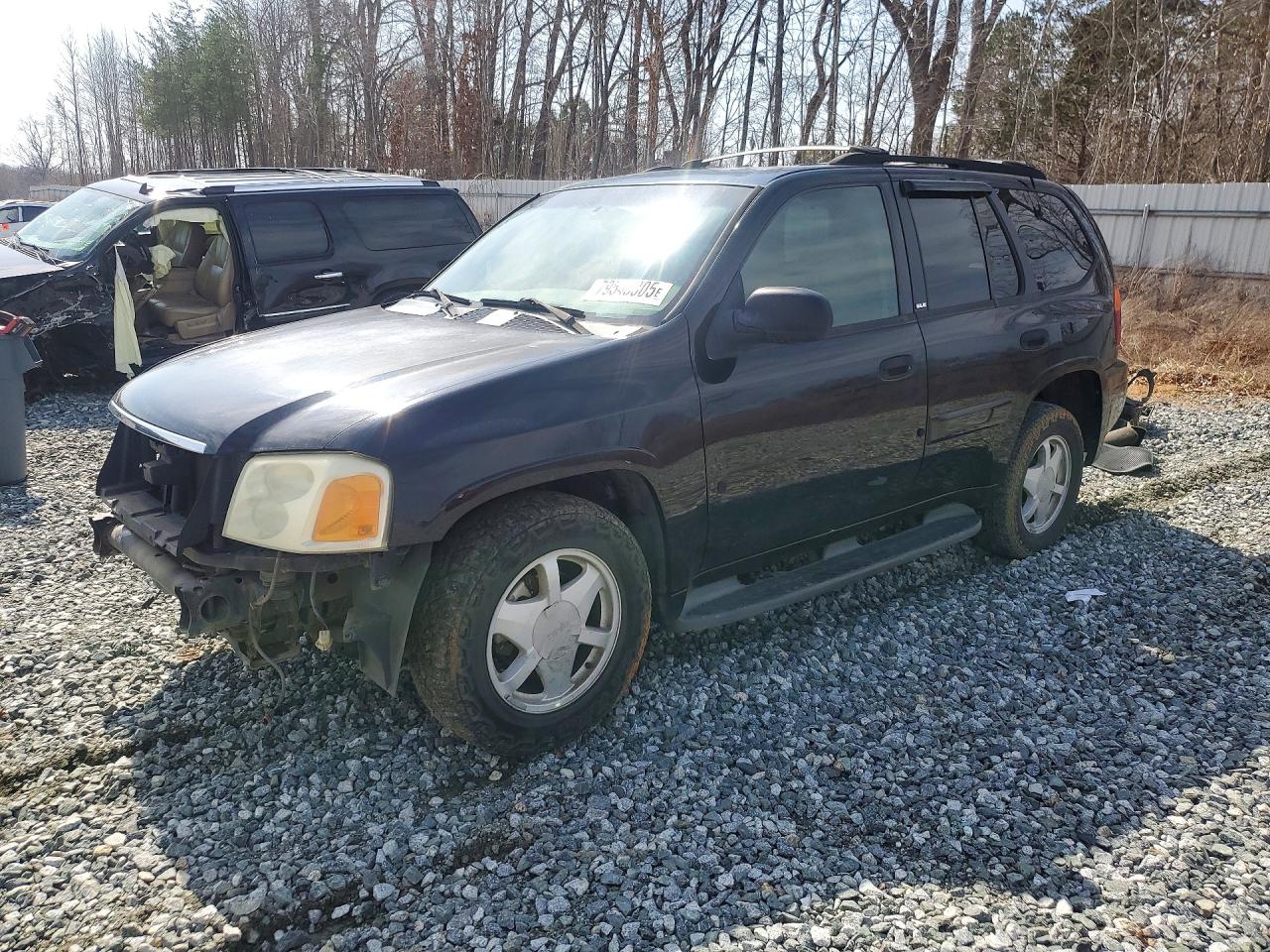 Salvage GMC Envoy Image