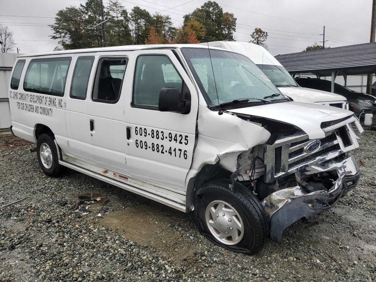 Ford Econoline E350 Super Duty Wagon