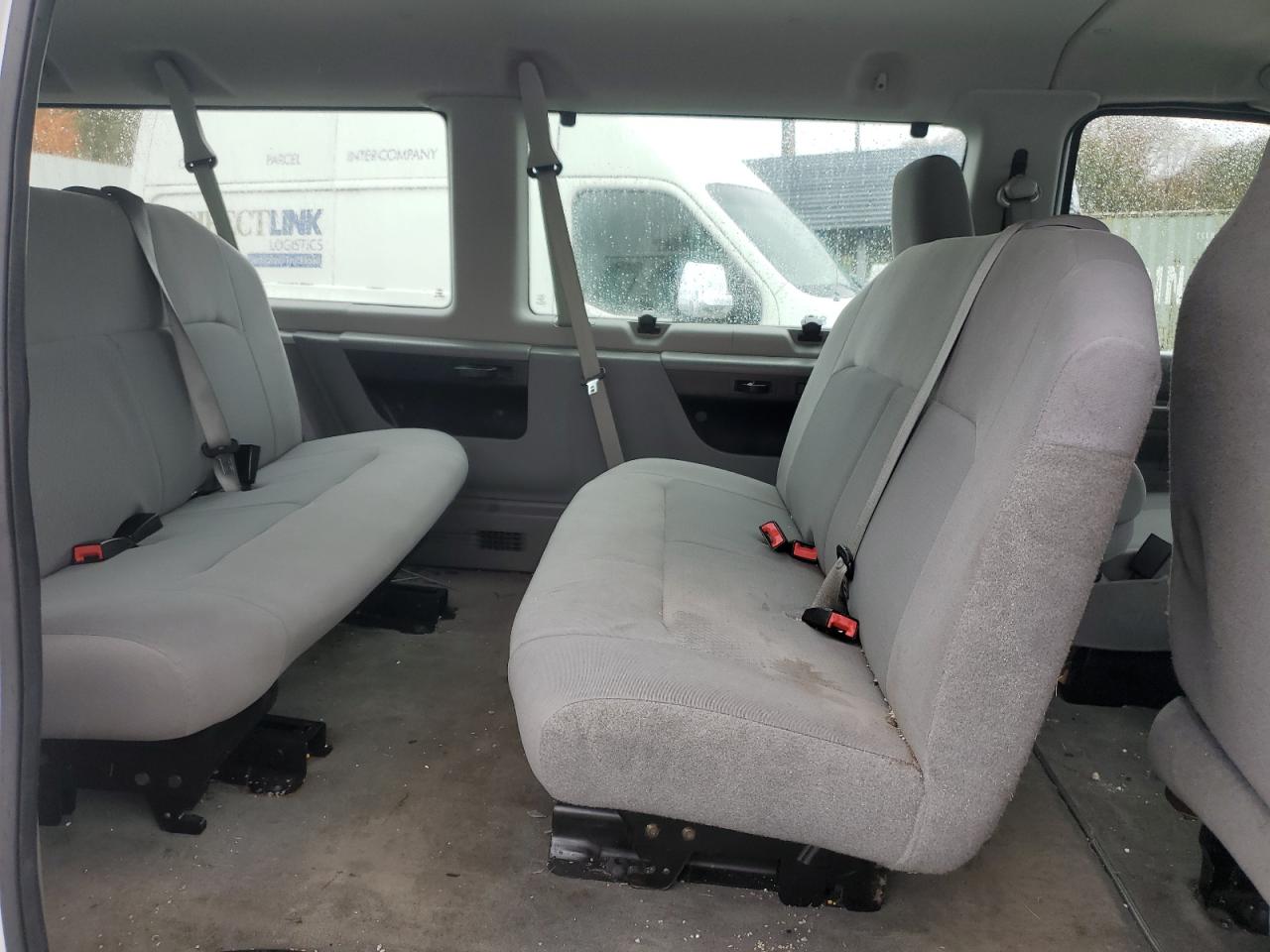 Ford Econoline E350 Super Duty Wagon