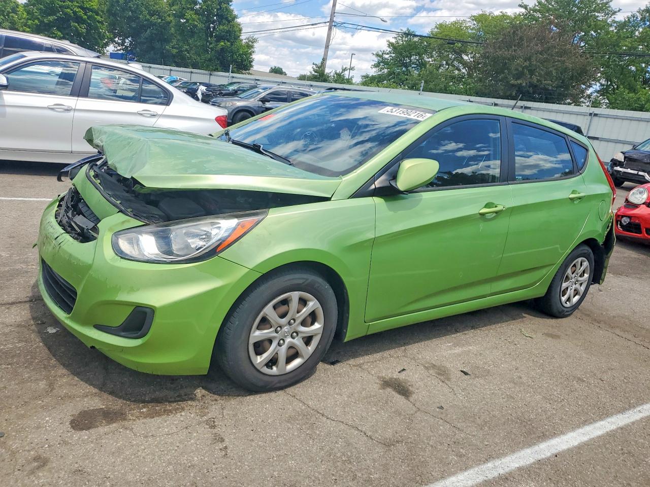 Salvage Hyundai ACCENT Image