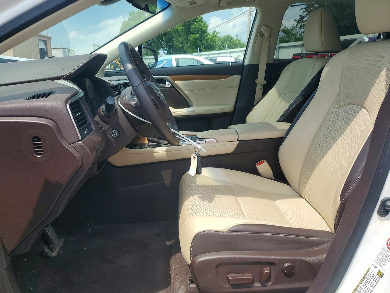 Lexus RX Base