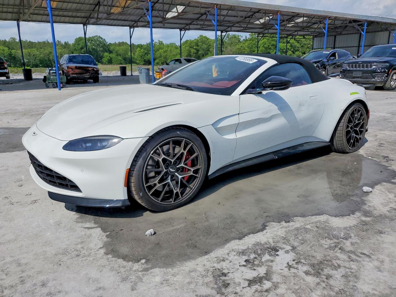Salvage Aston Martin Vantage Image