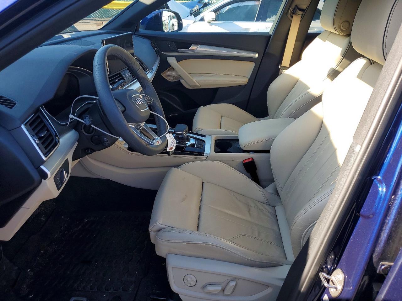 Audi Q5 Premium Plus 45