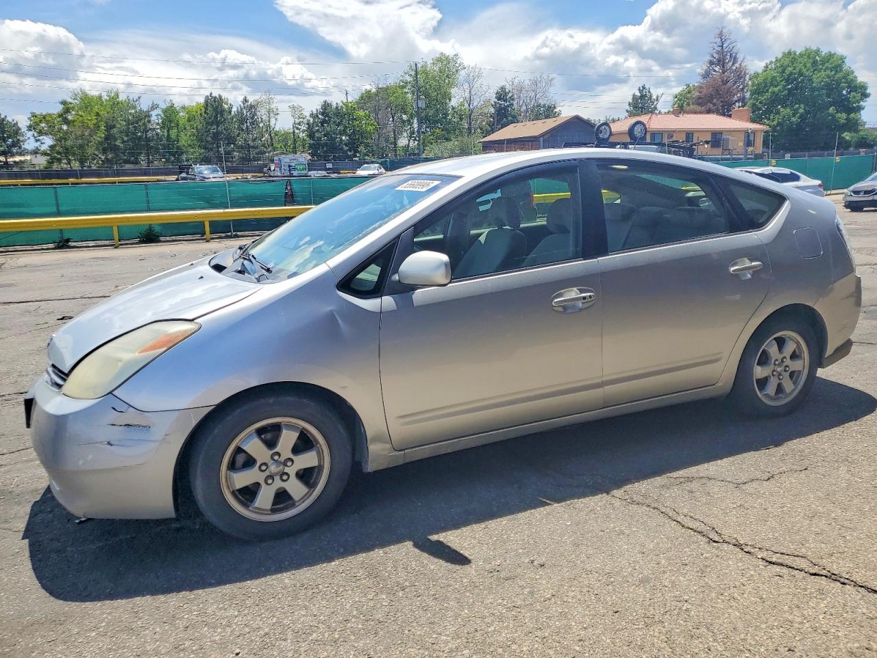 Salvage Toyota Prius Image