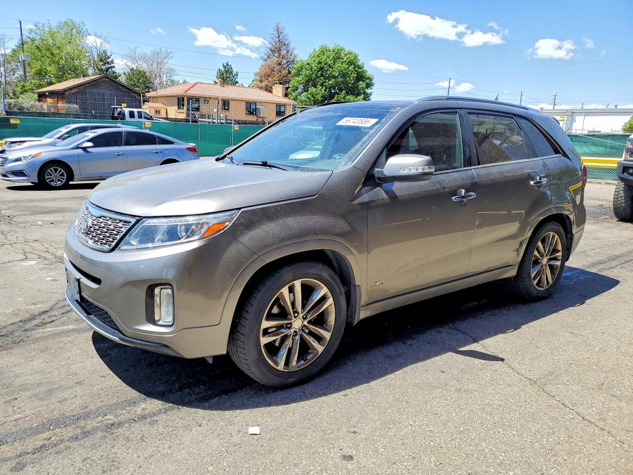 Salvage Kia Sorento Image