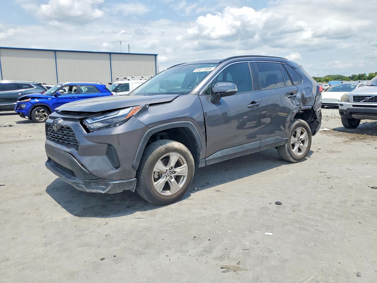 Salvage Toyota RAV4 Image