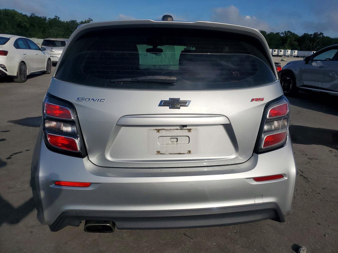 Chevrolet Sonic Lt