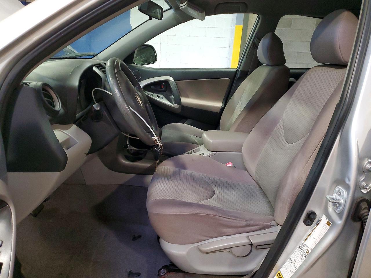 Toyota RAV4 Base