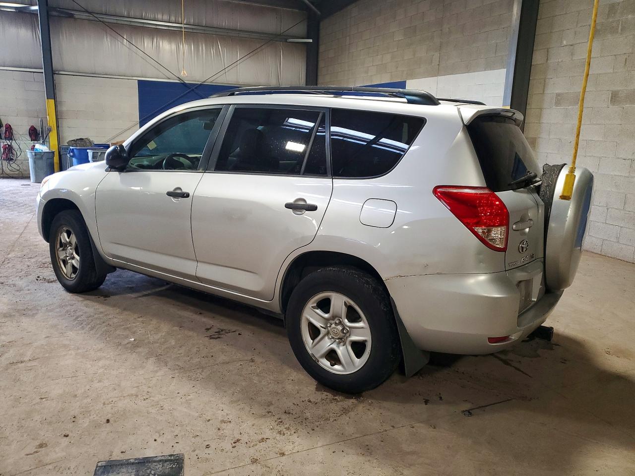 Toyota RAV4 Base