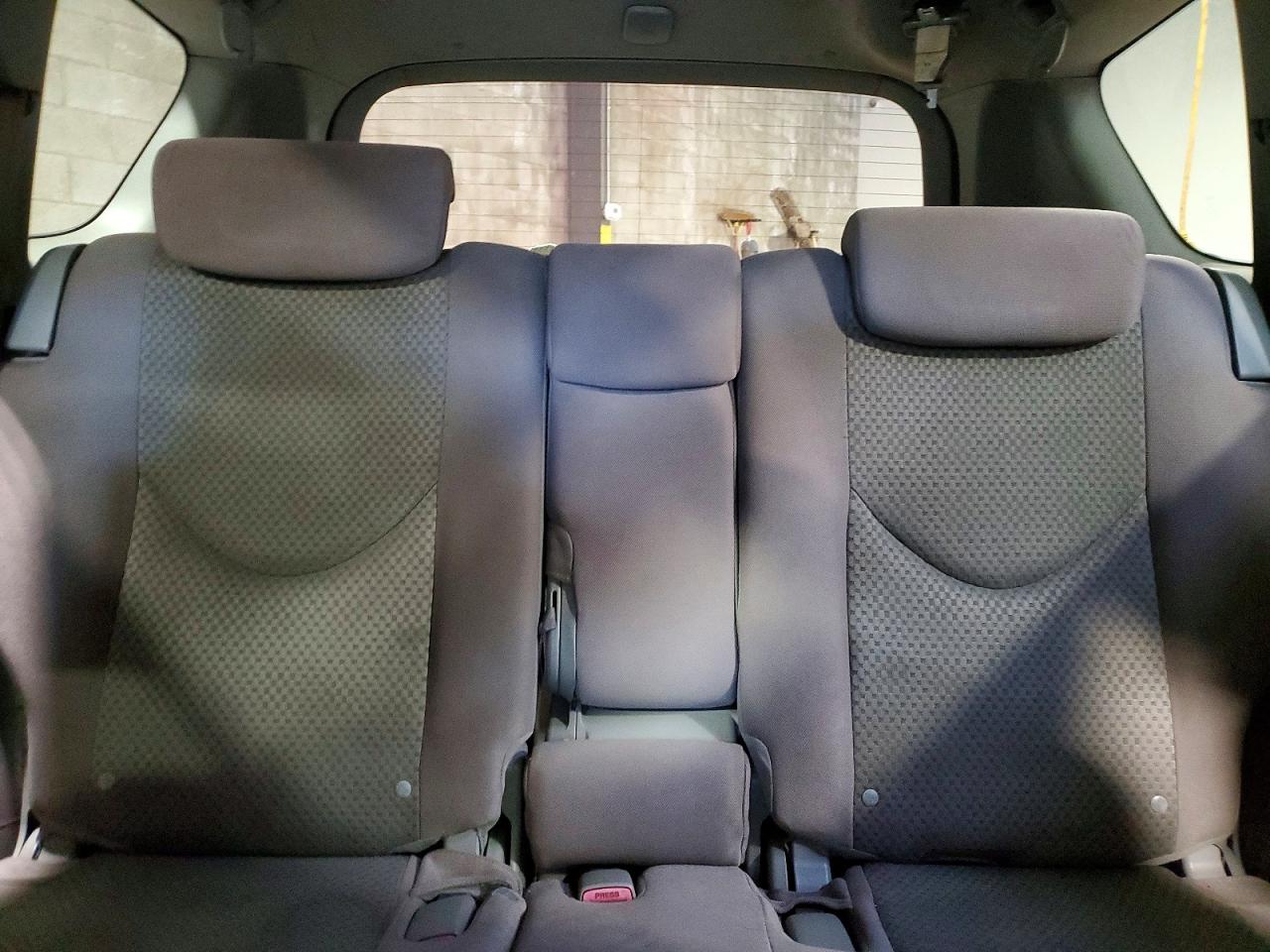 Toyota RAV4 Base