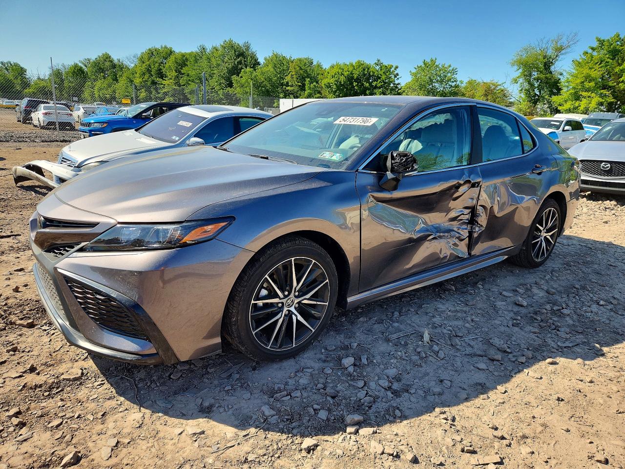 Salvage Toyota Camry Image