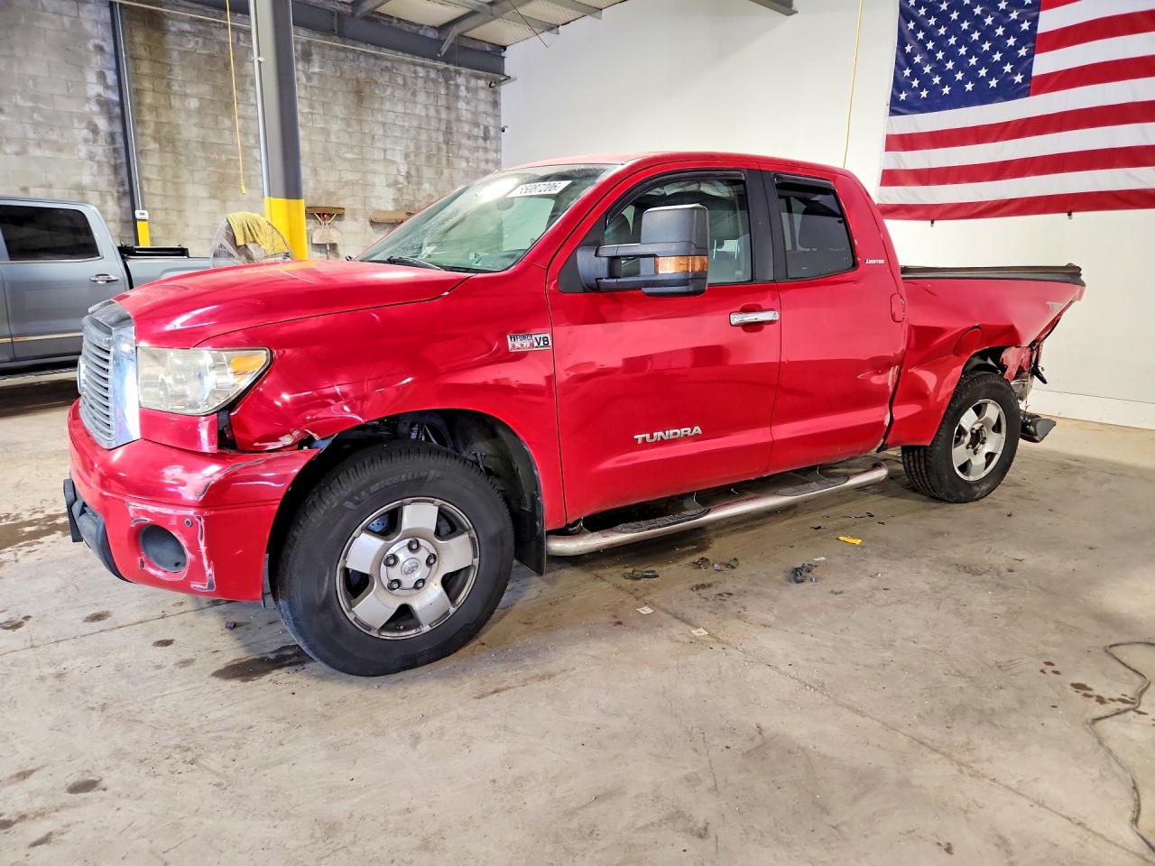 Salvage Toyota Tundra Image