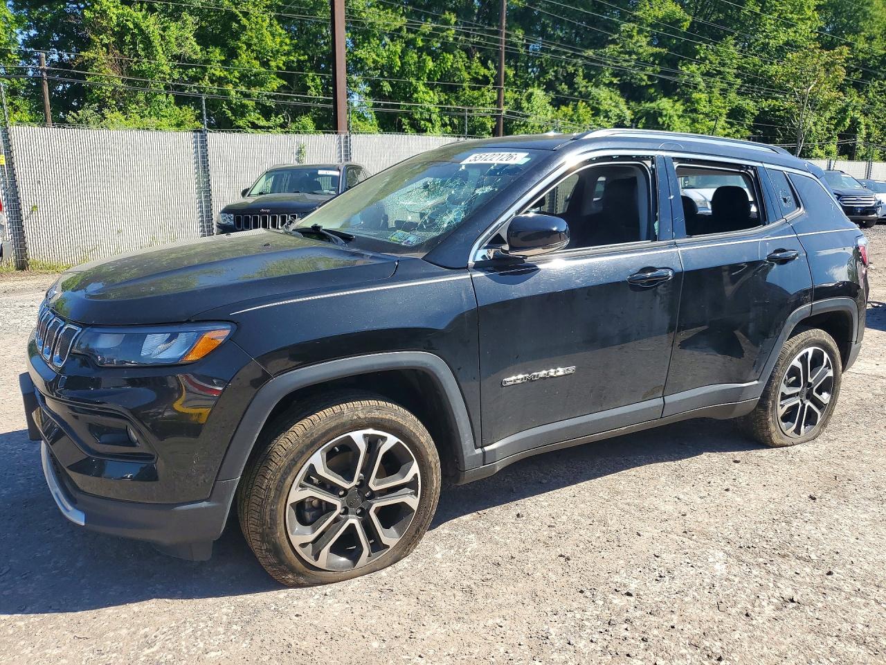 Salvage Jeep Compass Image