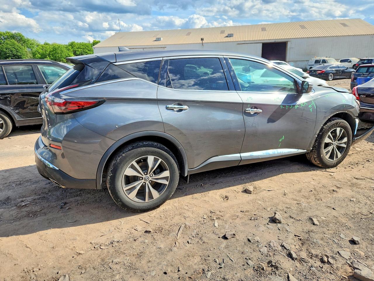 Nissan Murano S
