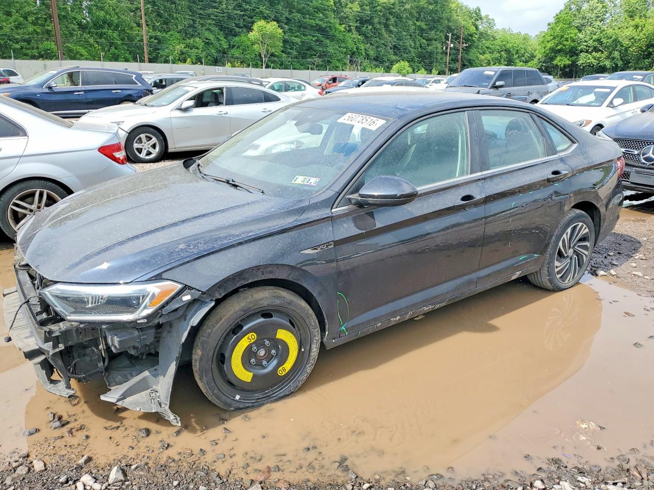 Salvage Volkswagen Jetta Image