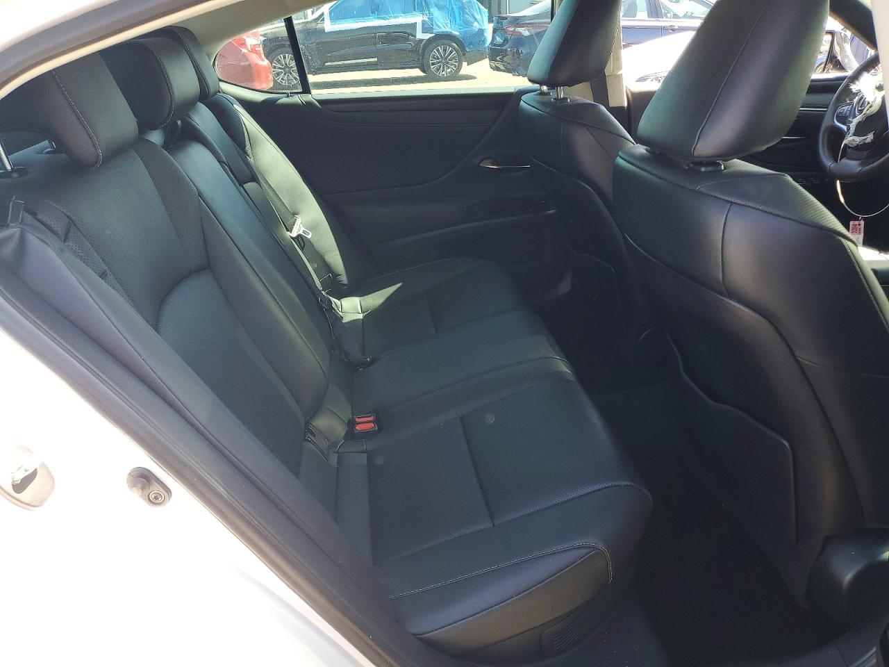Lexus Es Base