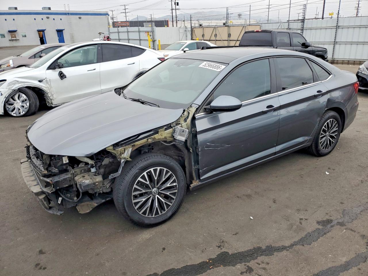 Salvage Volkswagen Jetta Image