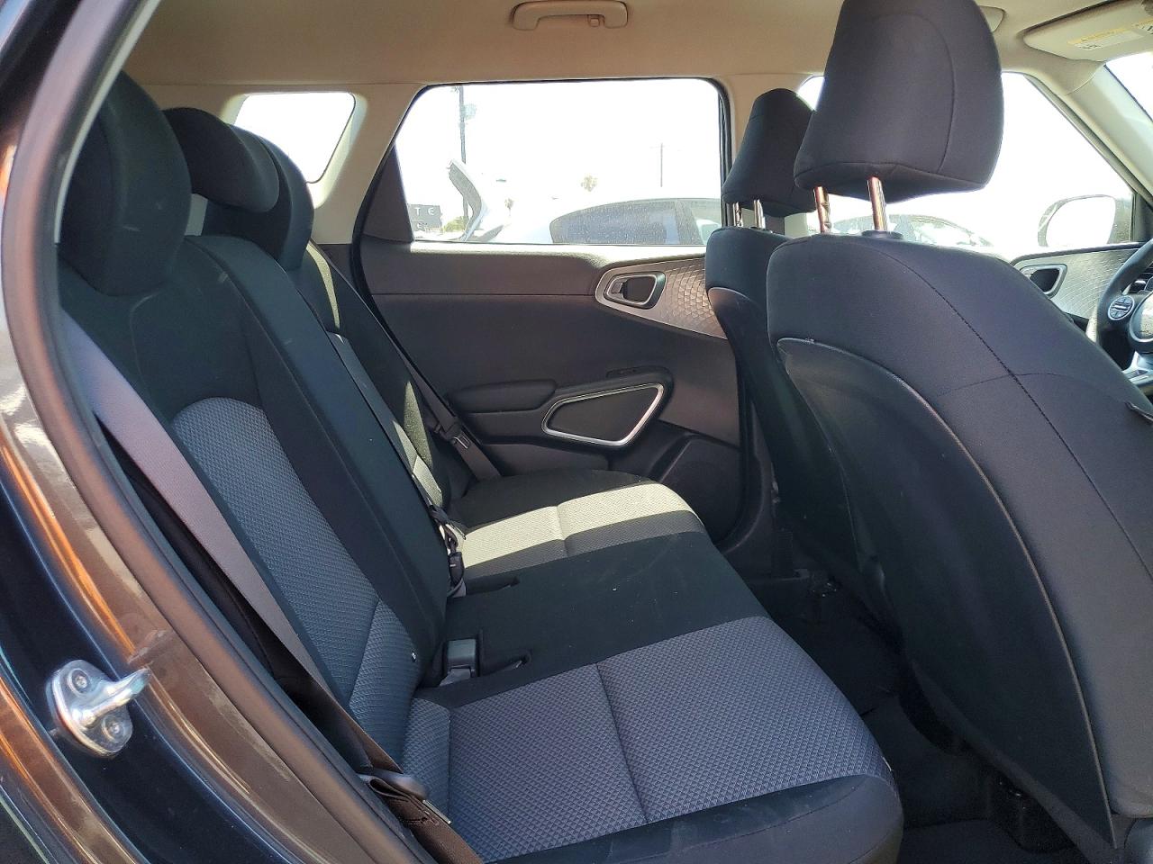 Kia Soul Lx